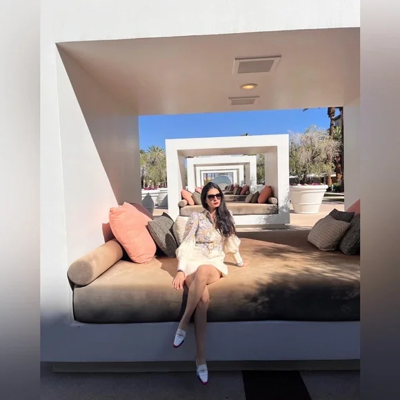 ❤️🥰Like this post for Posh Show Notifications - Picture 6 of 11